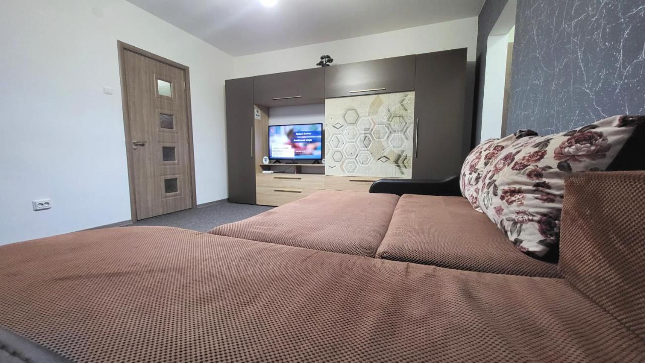 Apartament Navi Onesti Exterior foto